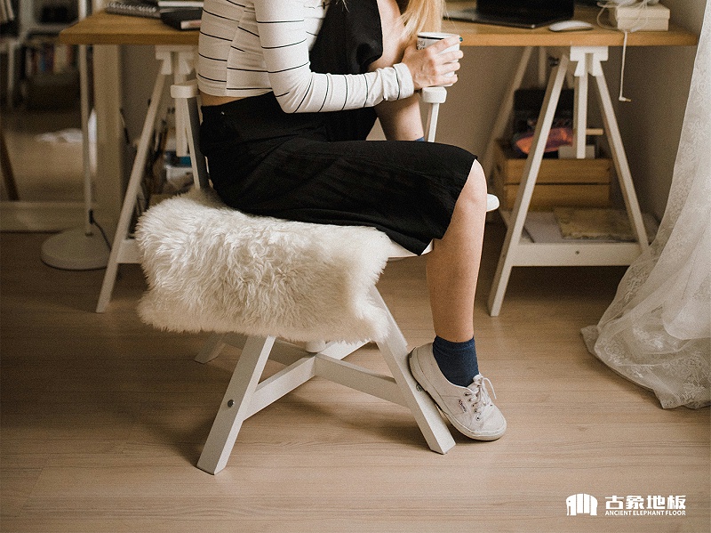 白橡木地板優(yōu)缺點