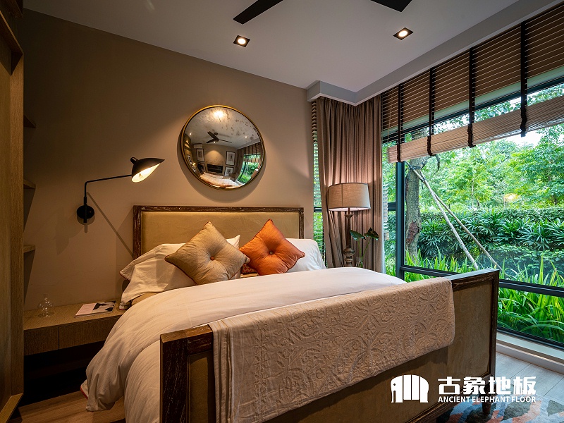 實(shí)木地板變色