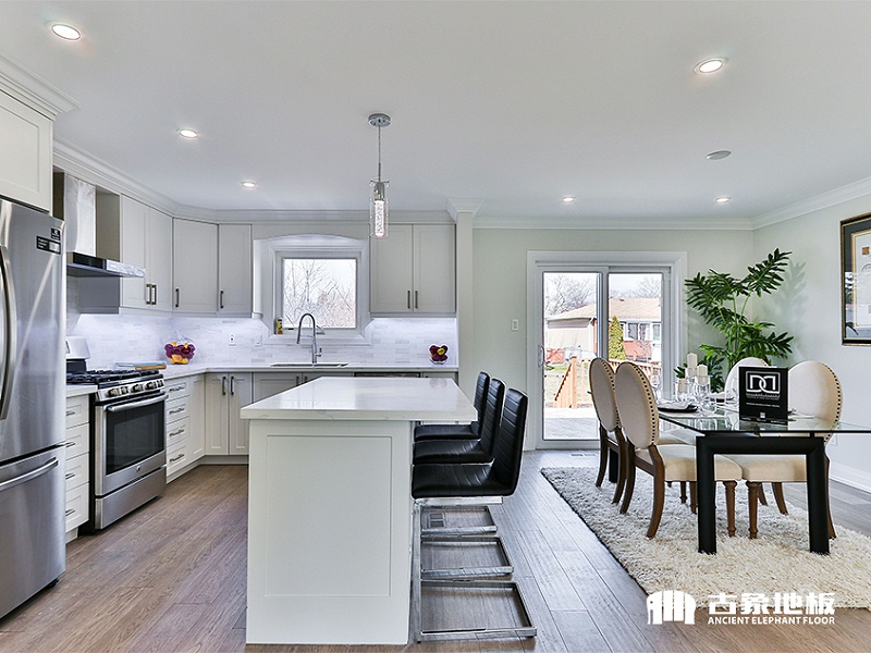 新三層實(shí)木地板安裝前注意事項(xiàng)