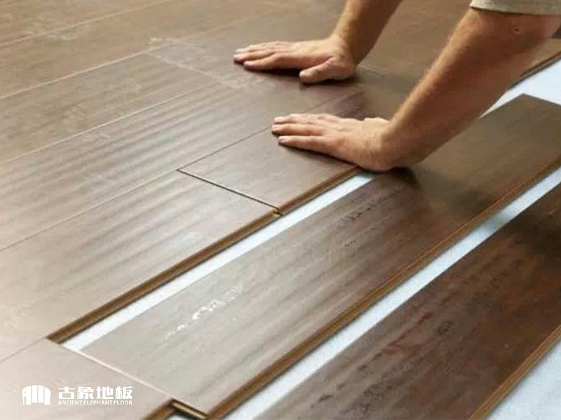 鋪設木地板前做好防潮措施