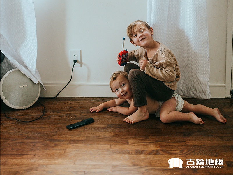 讓孩子自由玩樂的兒童健康地板