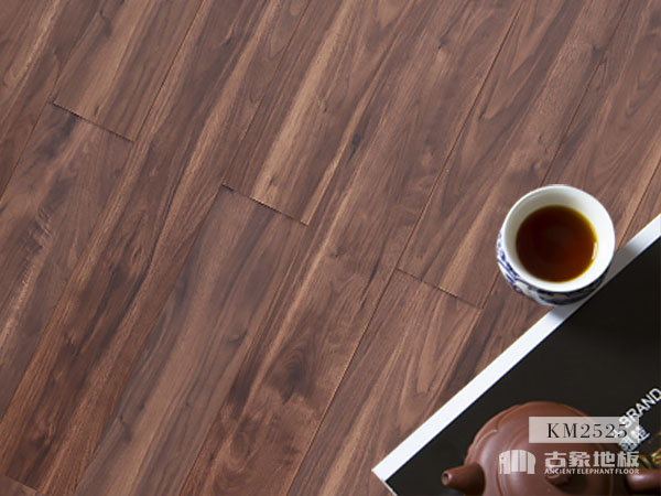 超耐磨多層實(shí)木地板優(yōu)缺點(diǎn)