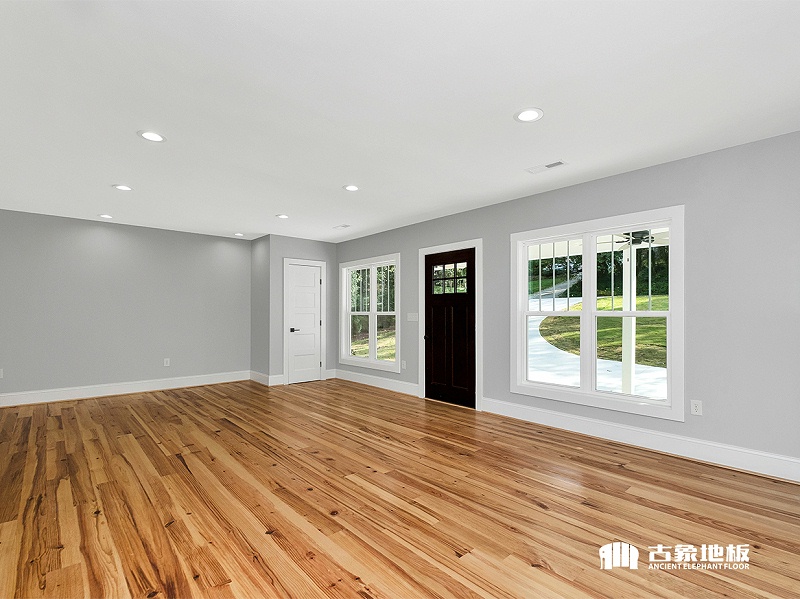 新三層實(shí)木地板