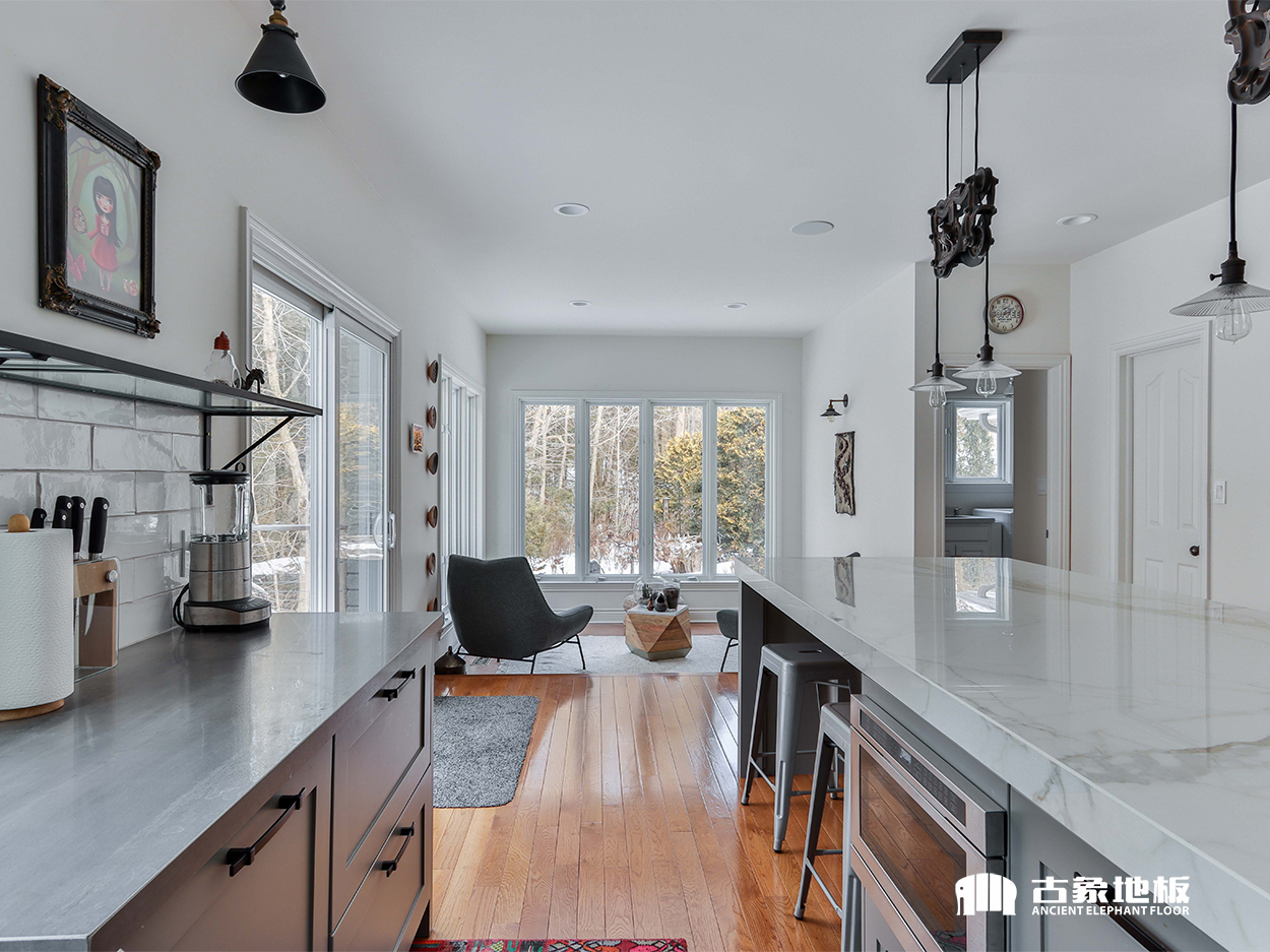 選購(gòu)湖南實(shí)木地板先看看這幾點(diǎn)