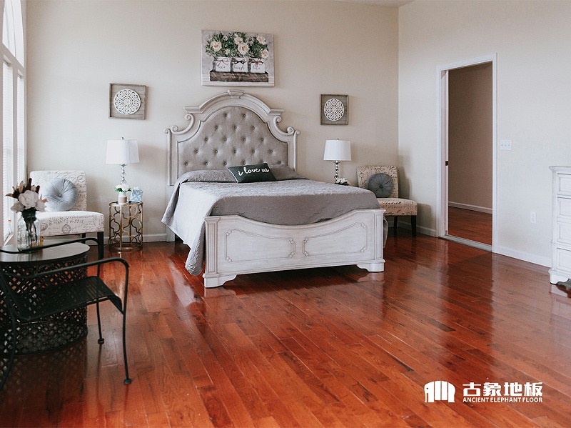 實(shí)木地板養(yǎng)護(hù)