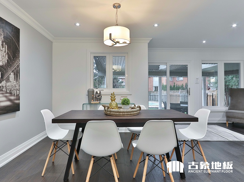 新三層實(shí)木地板