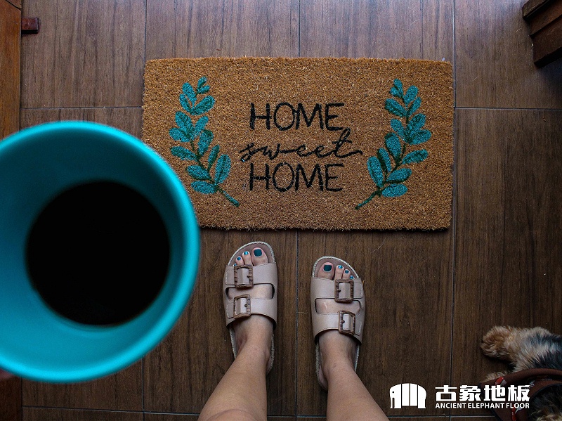 木地板上油污清潔