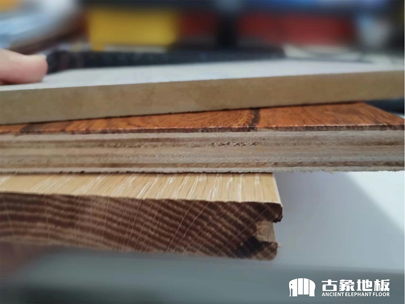 實(shí)木、多層、強(qiáng)化截面對(duì)比