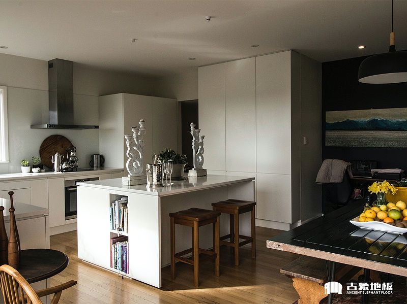 木地板劃痕處理方法